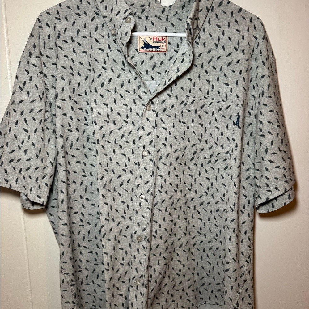 Huk Men's Gray Button Down Shirt